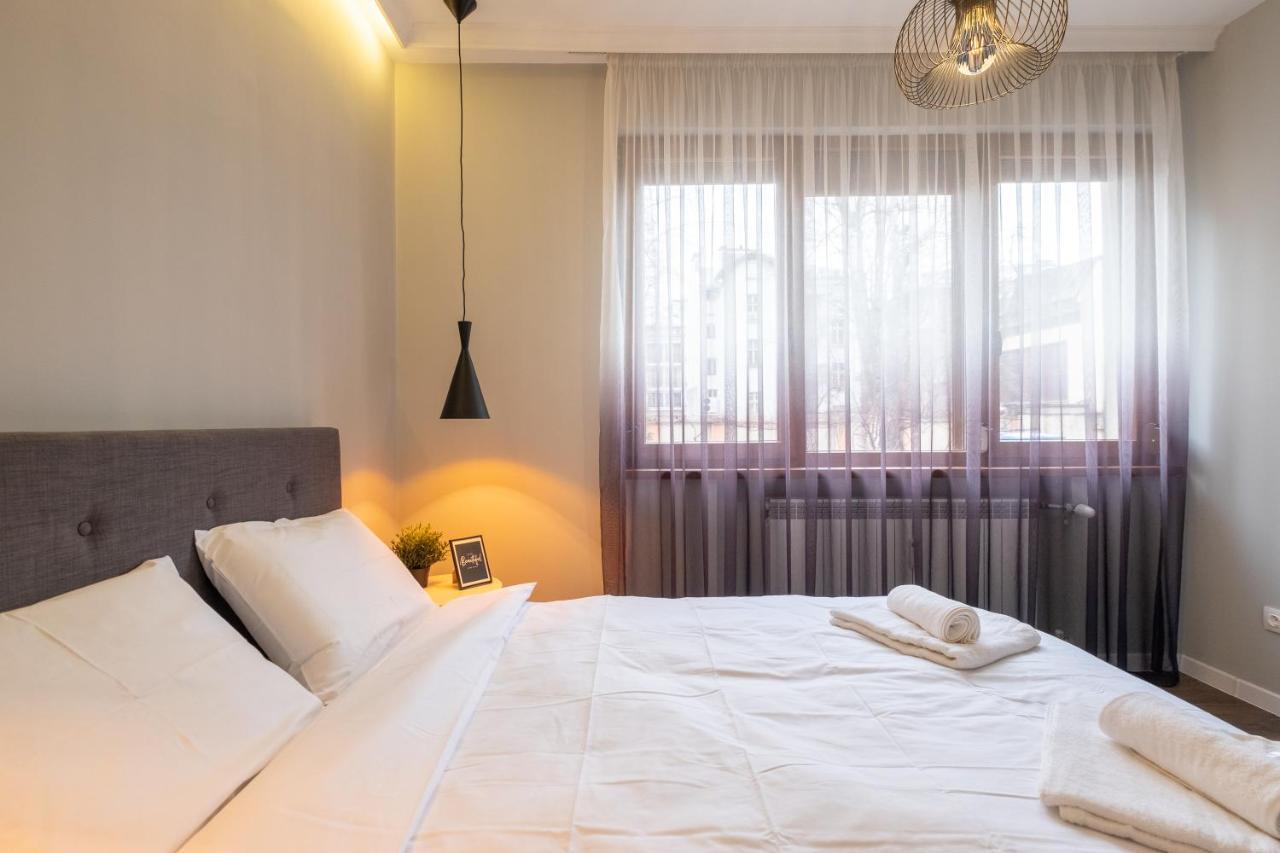 Designer & Cozy 2Bd Flat With A Parking In The City Center By Flat Mаnager Софія Екстер'єр фото