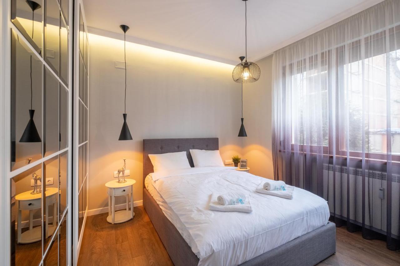 Designer & Cozy 2Bd Flat With A Parking In The City Center By Flat Mаnager Софія Екстер'єр фото