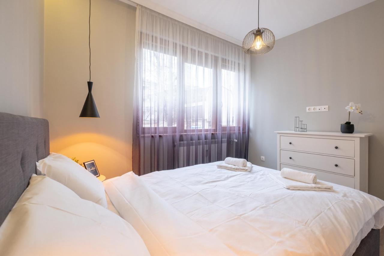 Designer & Cozy 2Bd Flat With A Parking In The City Center By Flat Mаnager Софія Екстер'єр фото